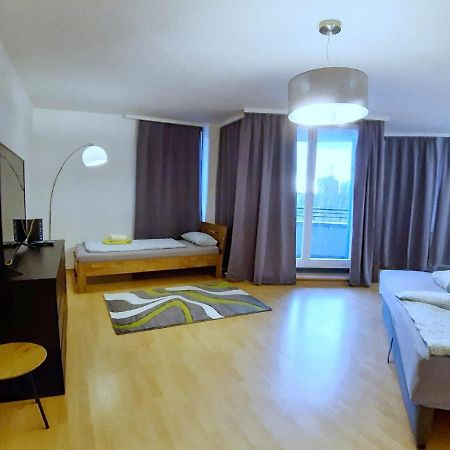 LEA-Apartment, 2 Raum, Balkon TG zentral am Park Leipzig Bagian luar foto