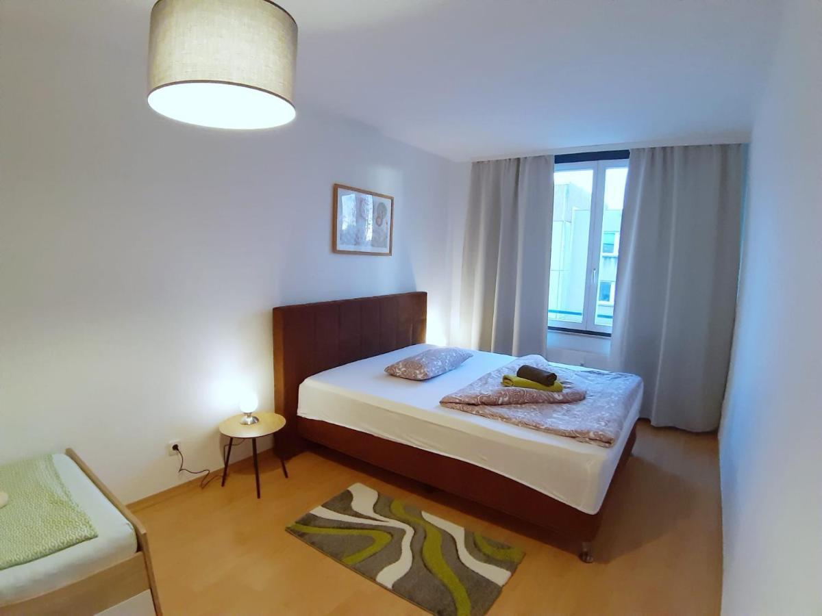 LEA-Apartment, 2 Raum, Balkon TG zentral am Park Leipzig Bagian luar foto
