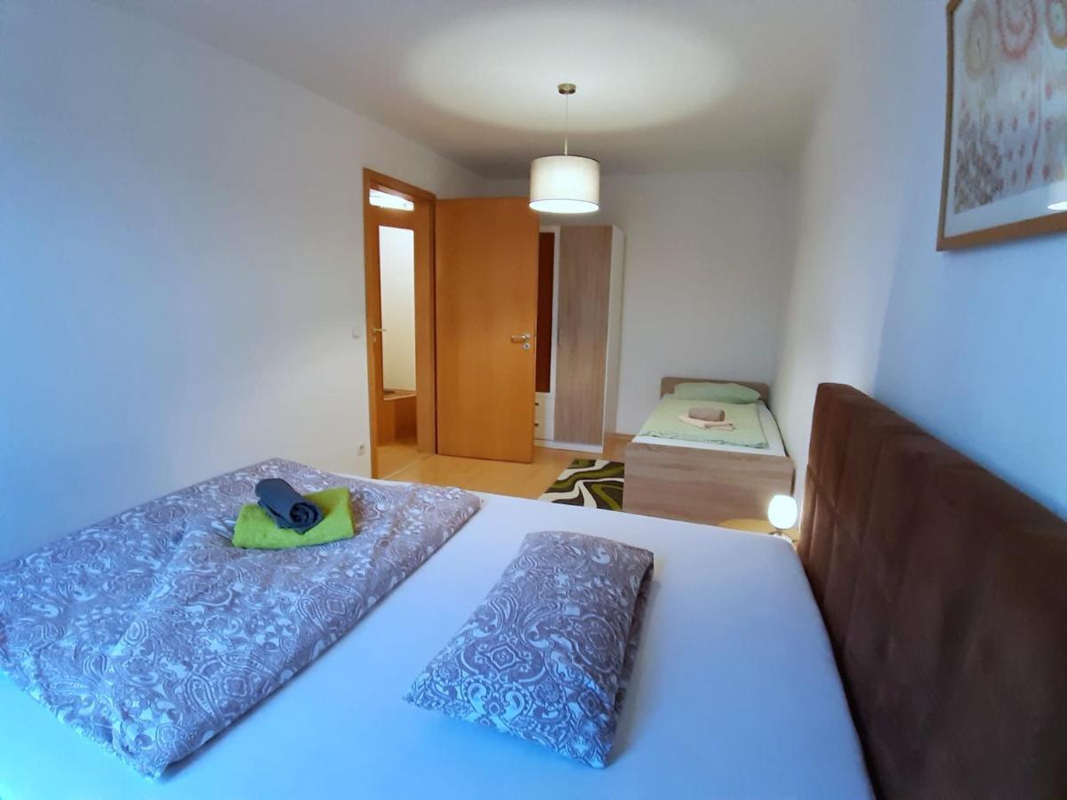 LEA-Apartment, 2 Raum, Balkon TG zentral am Park Leipzig Bagian luar foto